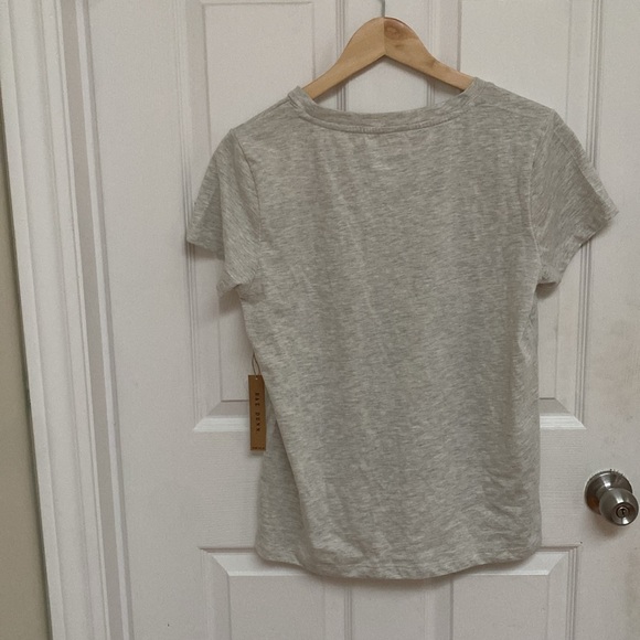 NWT Rae Dunn “XOXO” Graphic Tee (M) - Picture 4 of 4